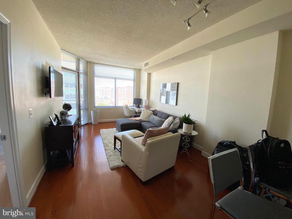 3600 S GLEBE RD #915W