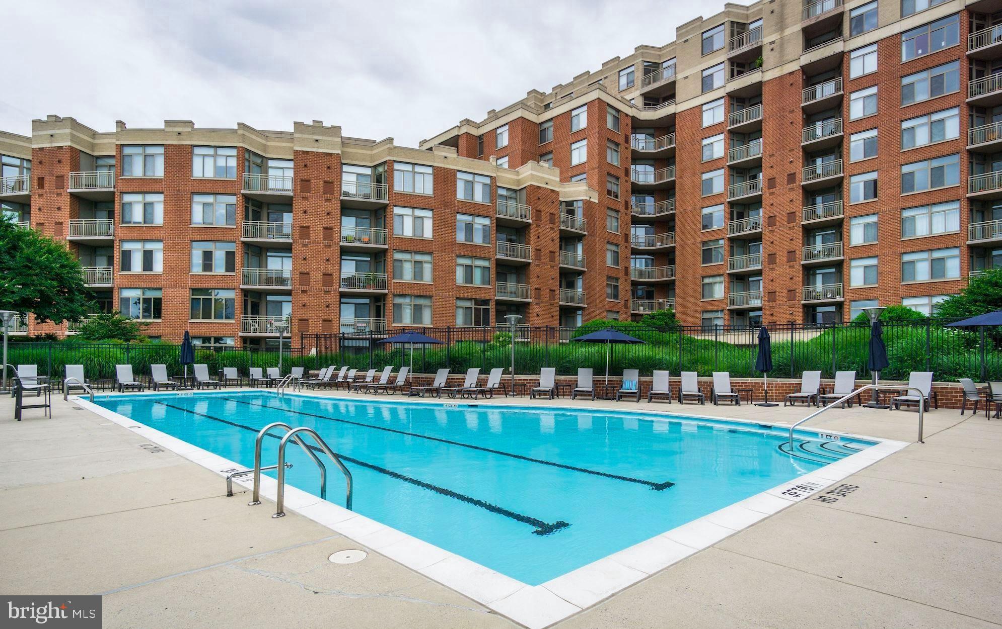 3600 S GLEBE RD #915W
