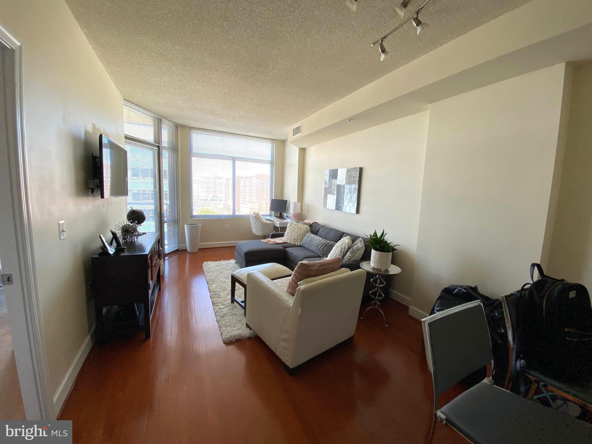 3600 S GLEBE RD #915W