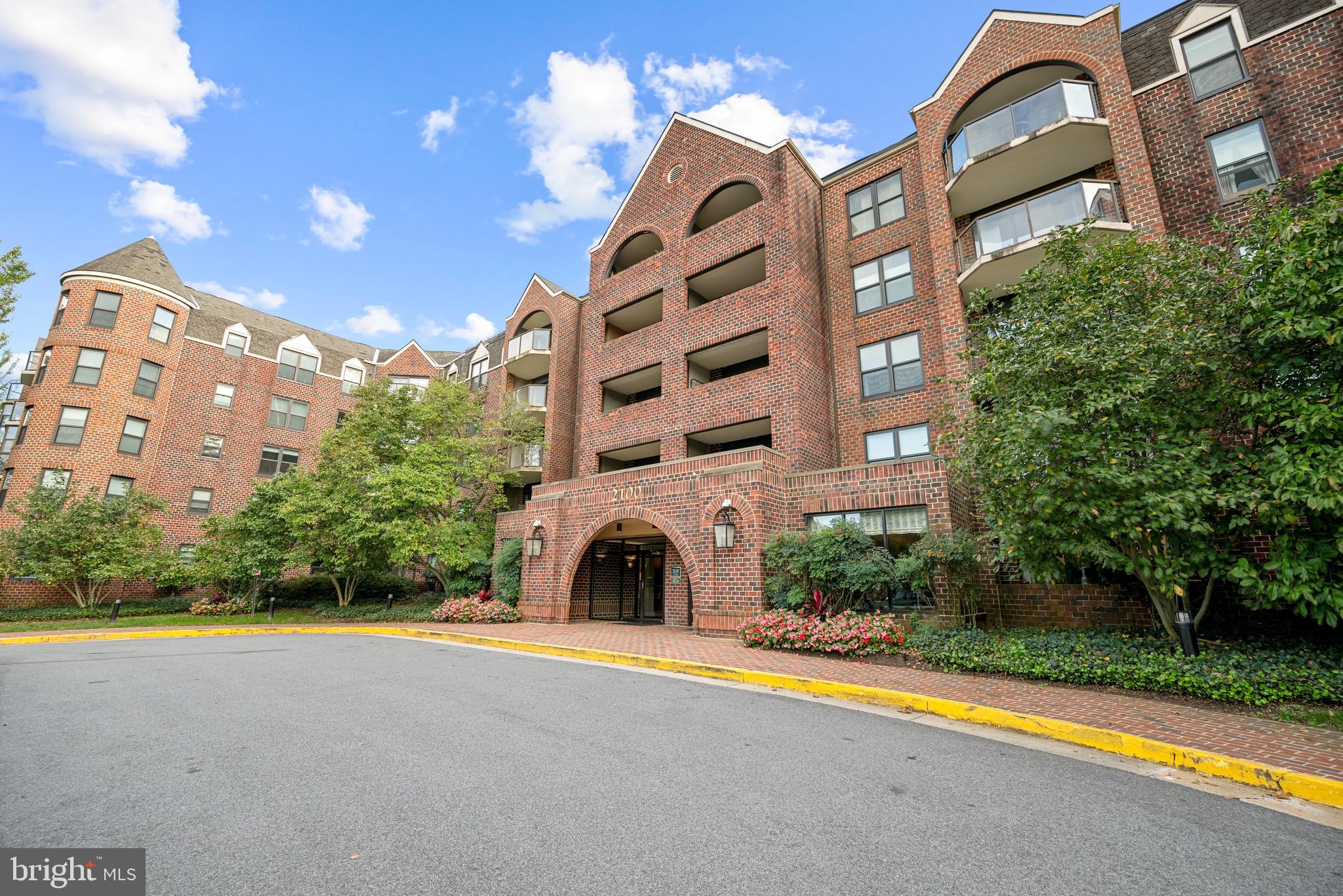 2100 LANGSTON BOULEVARD 112