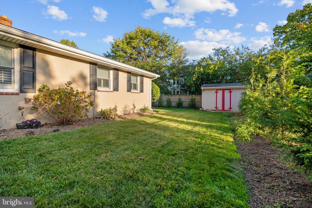 505 N EDISON STREET