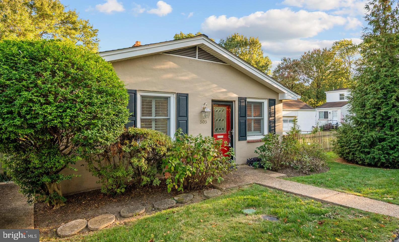 505 N EDISON STREET