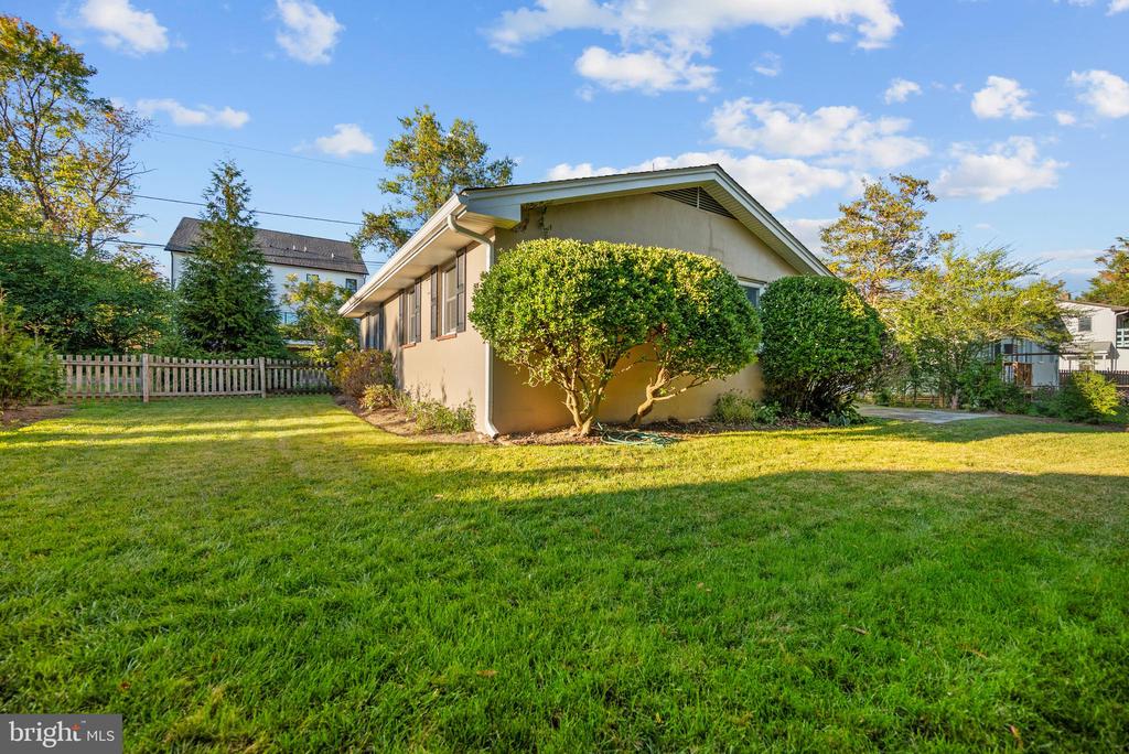 505 N EDISON STREET