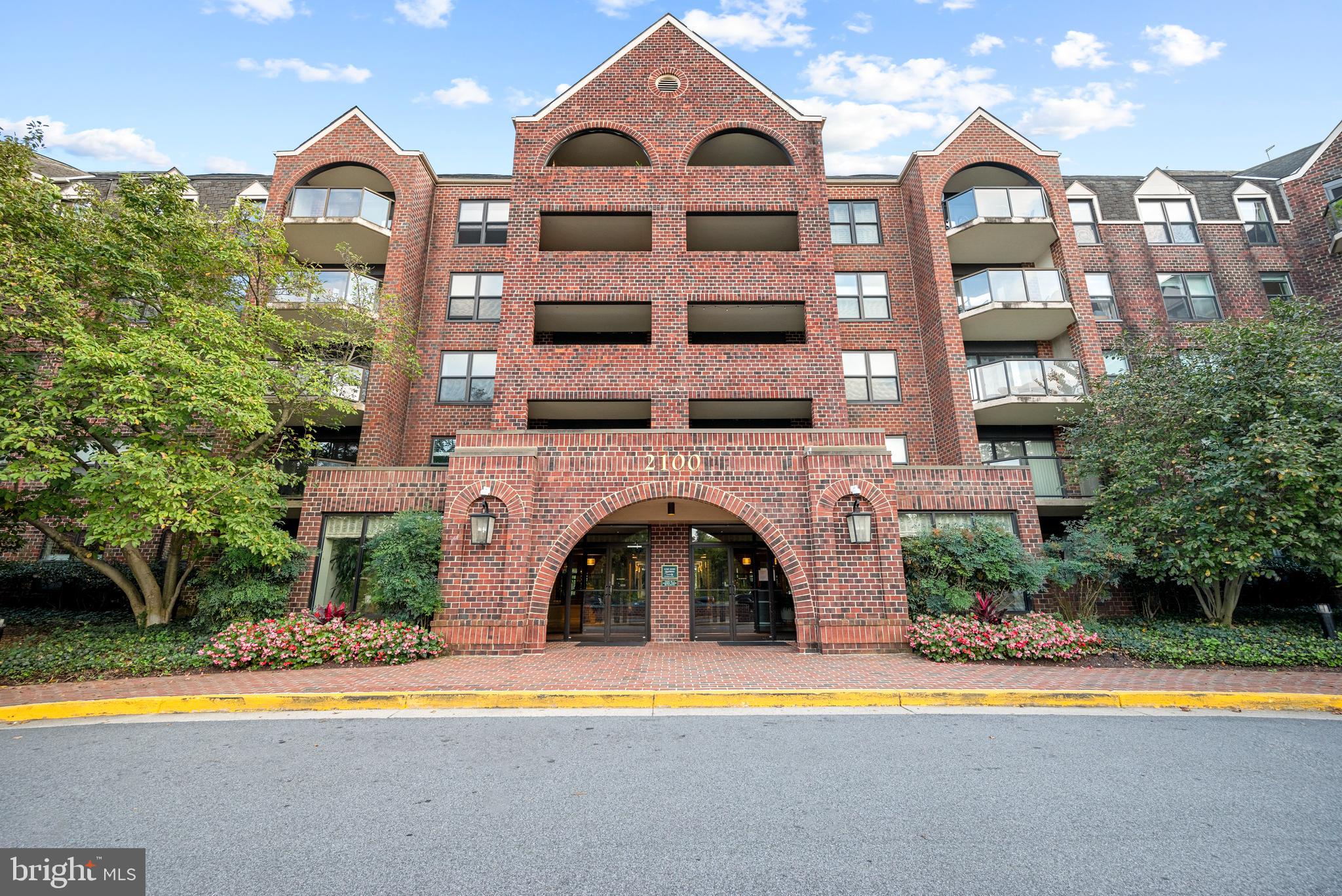 2100 LANGSTON BOULEVARD 112