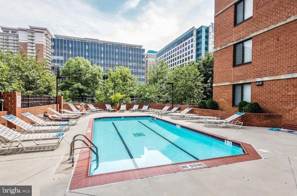 1001 N RANDOLPH STREET N 406