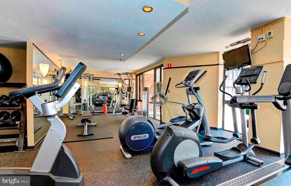 1001 N RANDOLPH STREET N 406