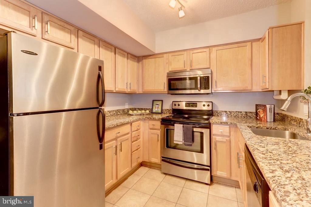 1001 N RANDOLPH STREET N 406