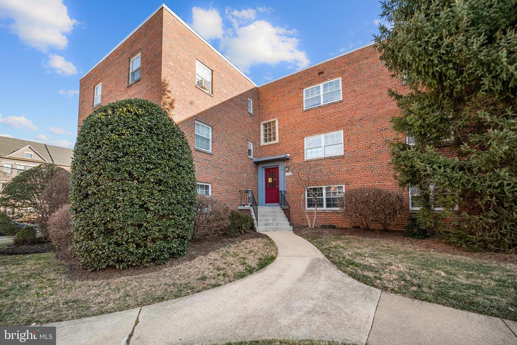 5310 8TH ROAD S 8