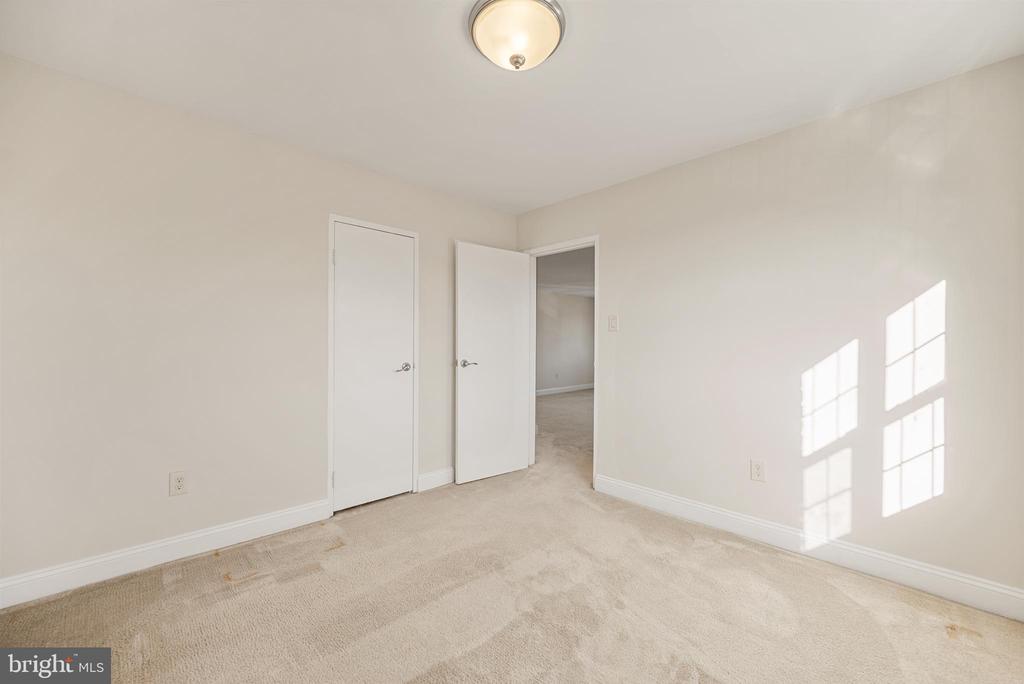 5310 8TH ROAD S 8