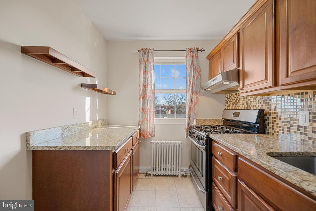 5310 8TH ROAD S 8