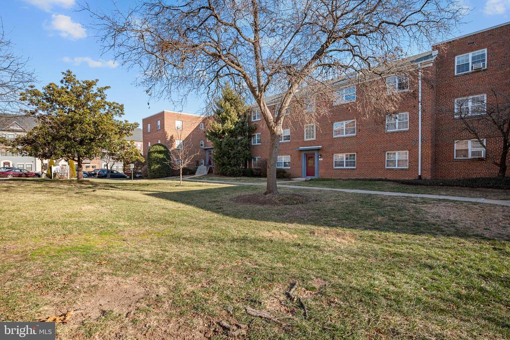 5310 8TH ROAD S 8