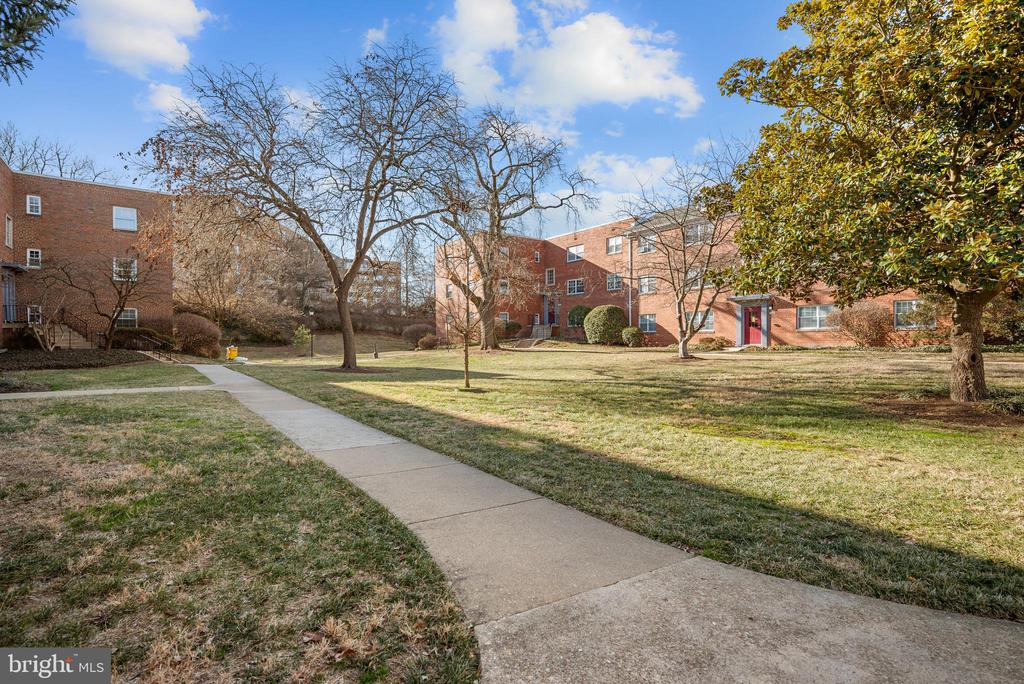 5310 8TH ROAD S 8