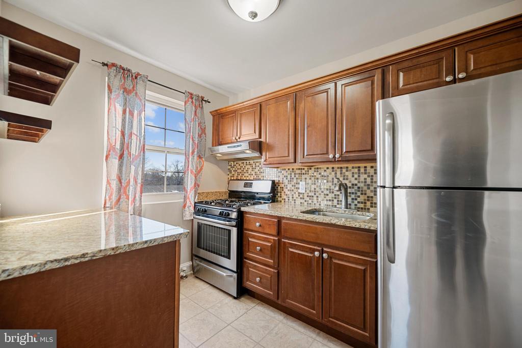 5310 8TH ROAD S 8