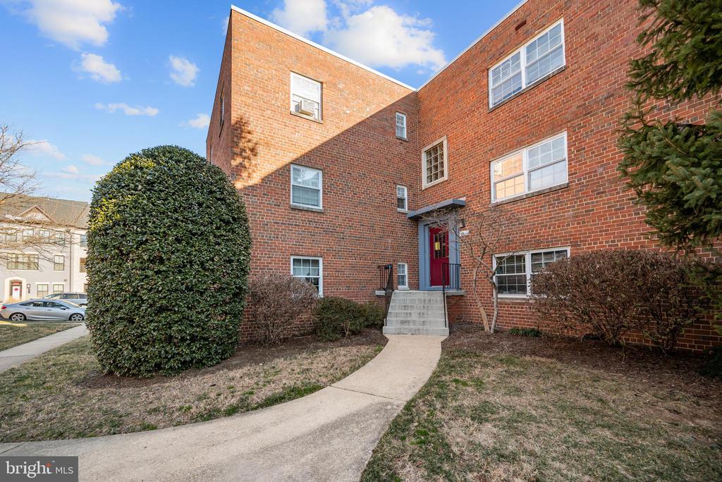 5310 8TH ROAD S 8