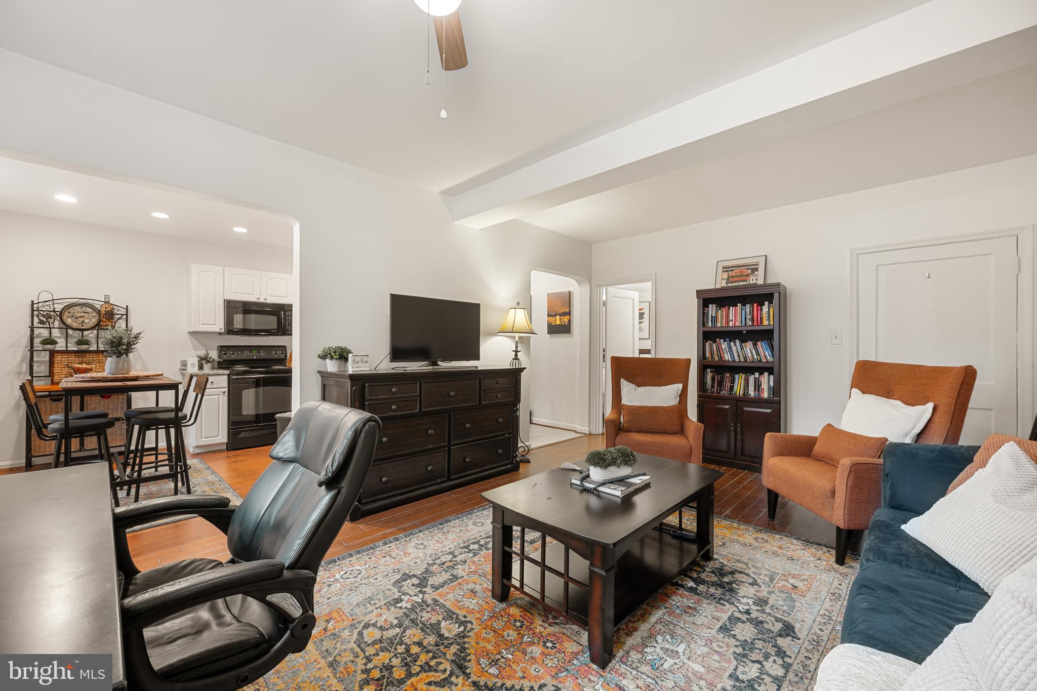 1913 N RHODES STREET N 15