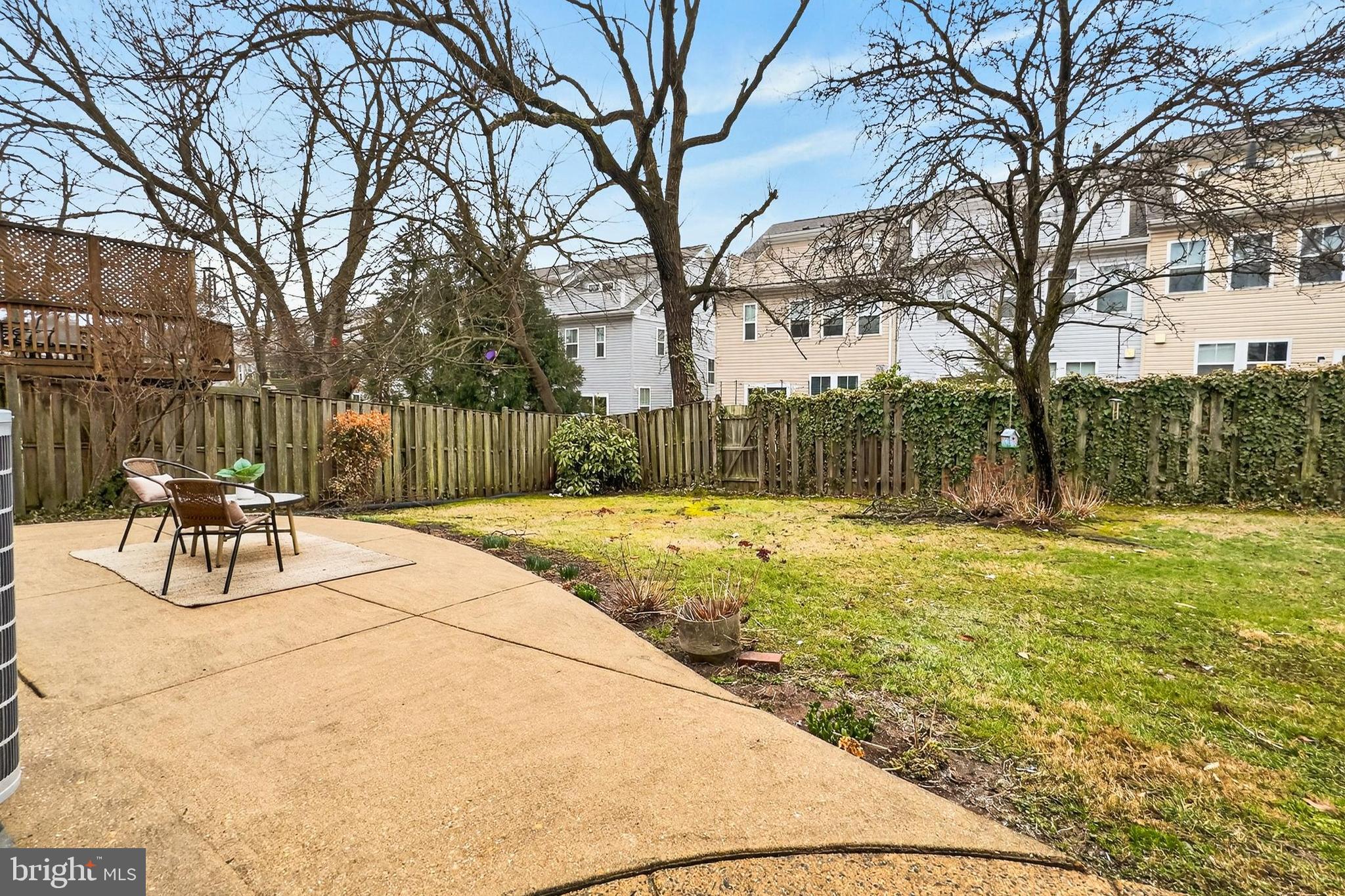 400 N MADISON STREET