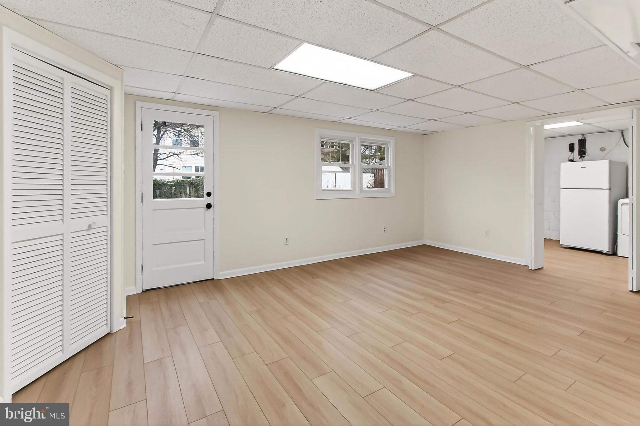 400 N MADISON STREET