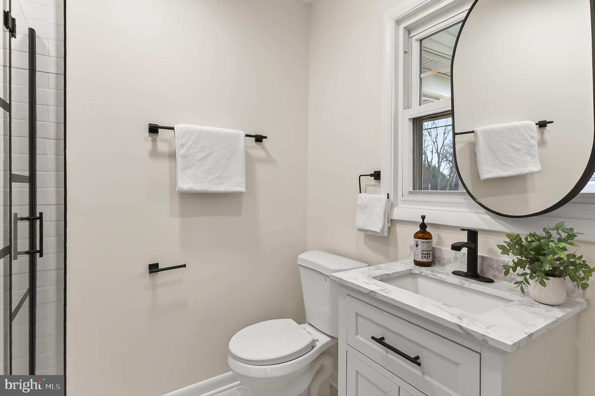 400 N MADISON STREET