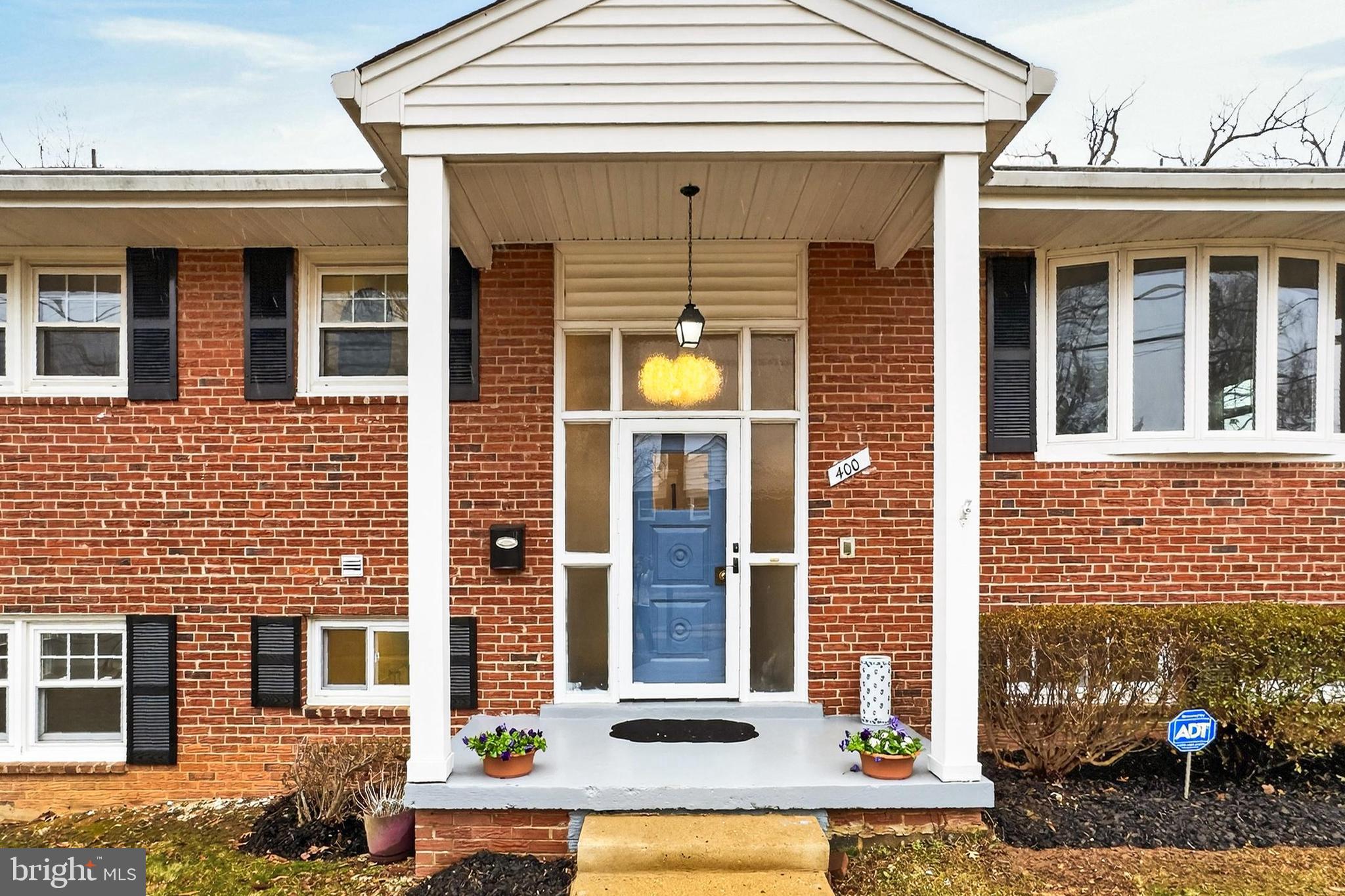 400 N MADISON STREET