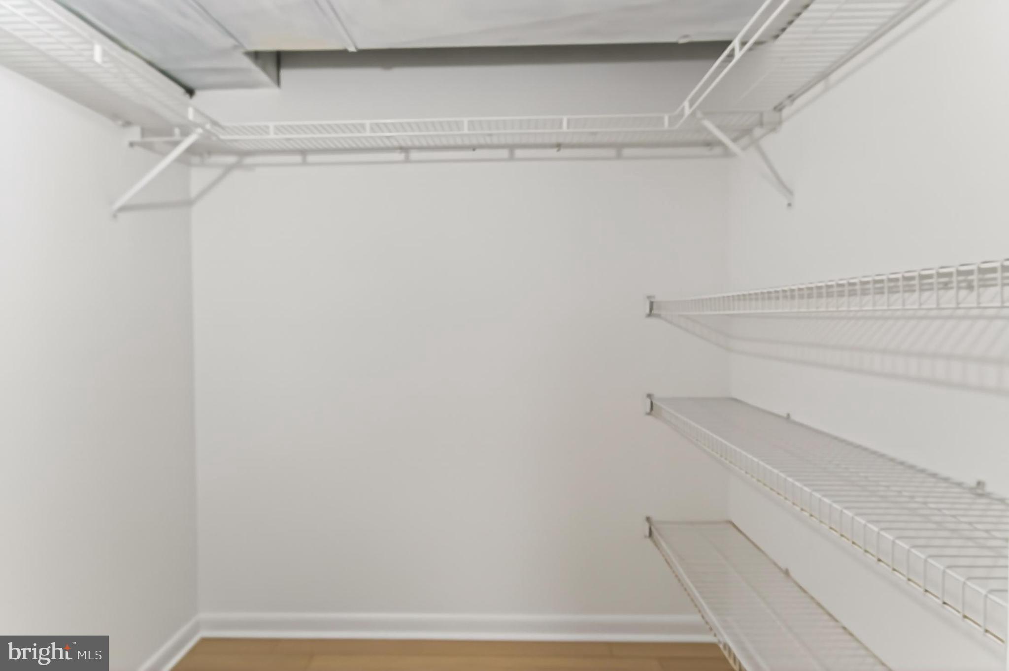 400 N MADISON STREET