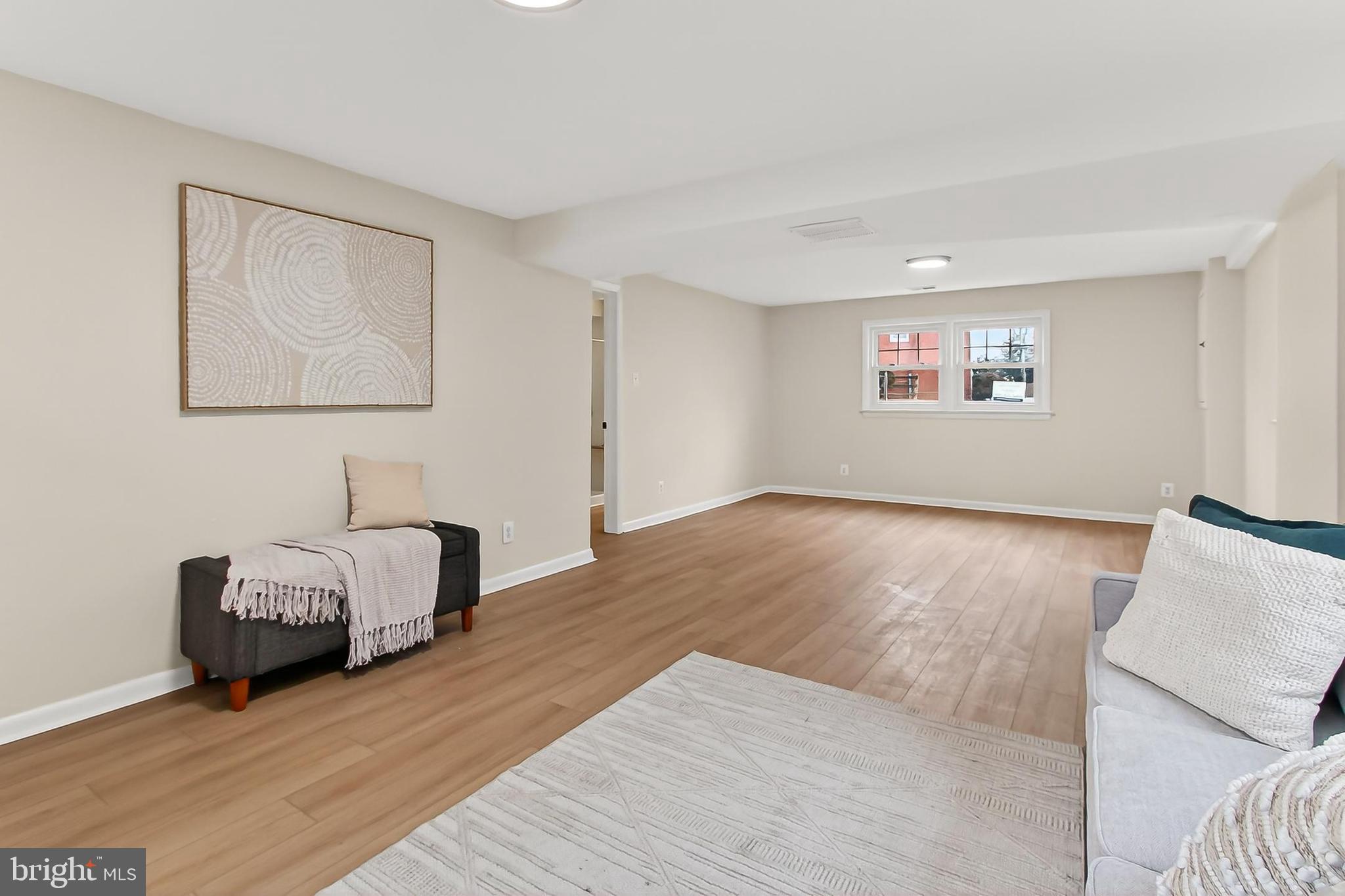 400 N MADISON STREET