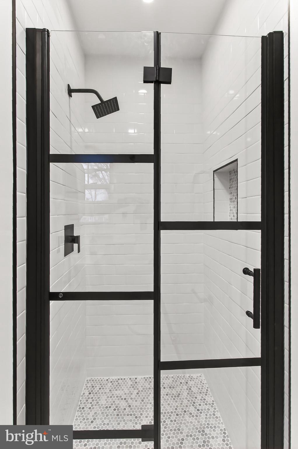 400 N MADISON STREET