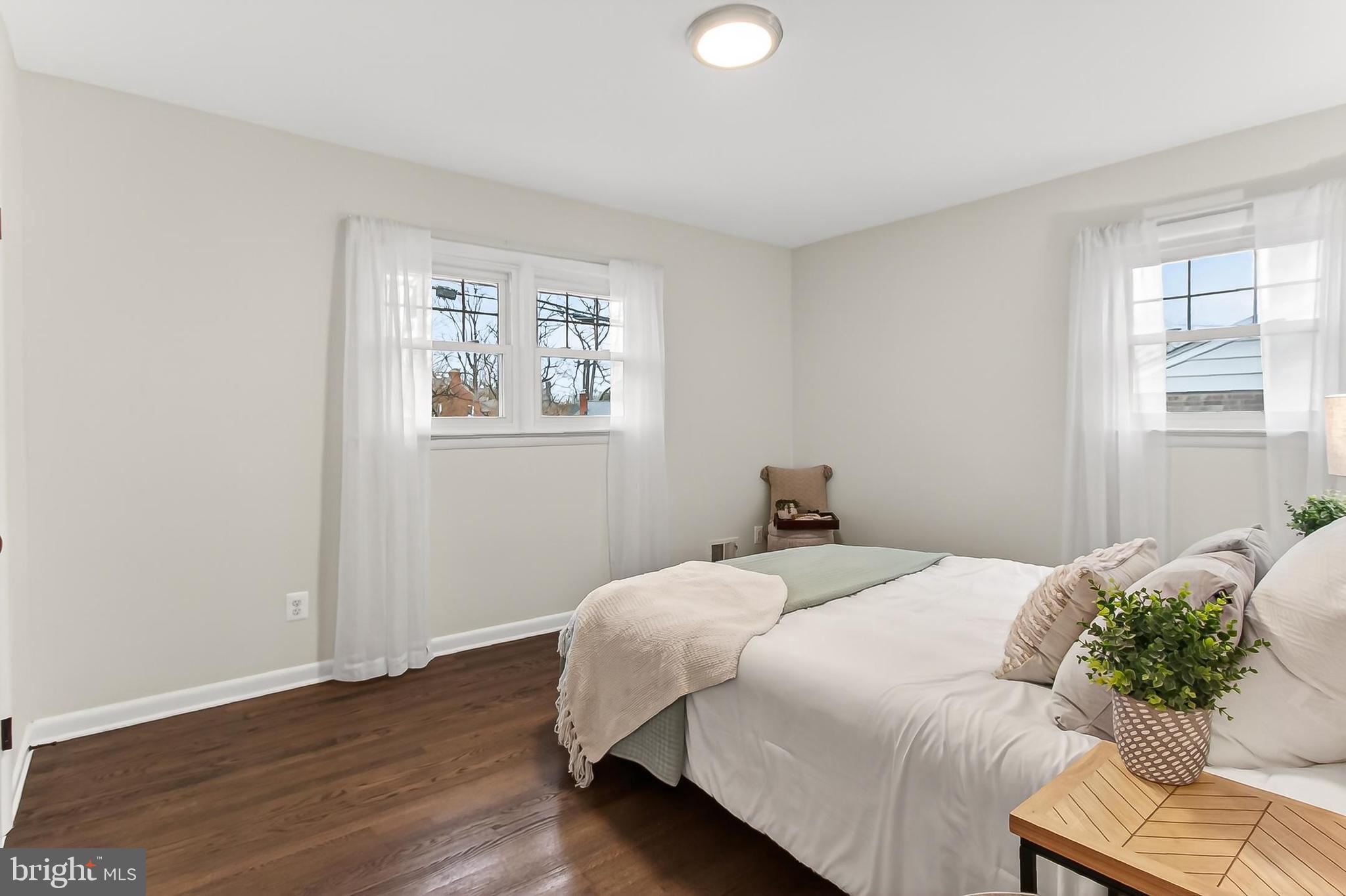 400 N MADISON STREET