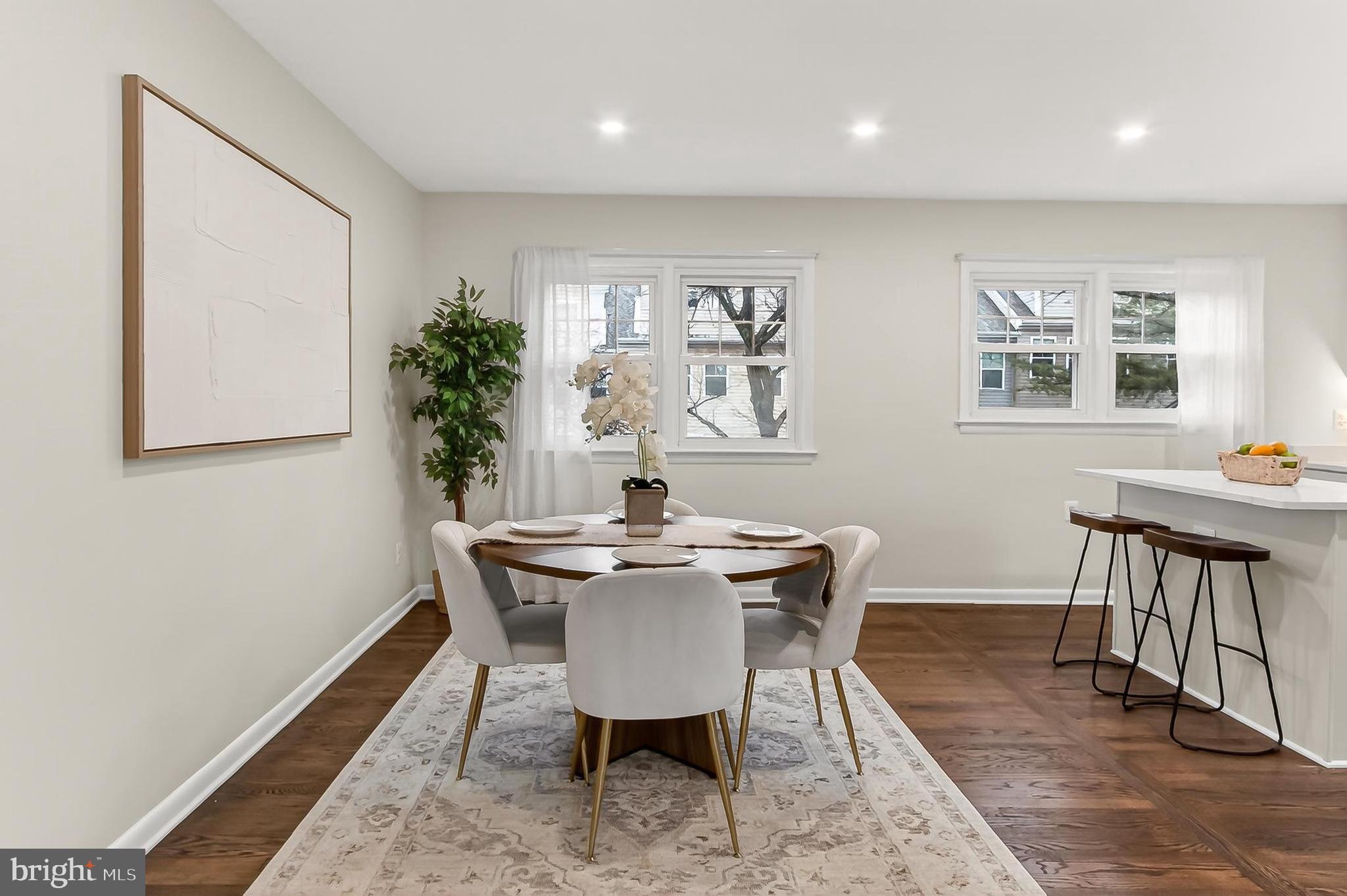 400 N MADISON STREET