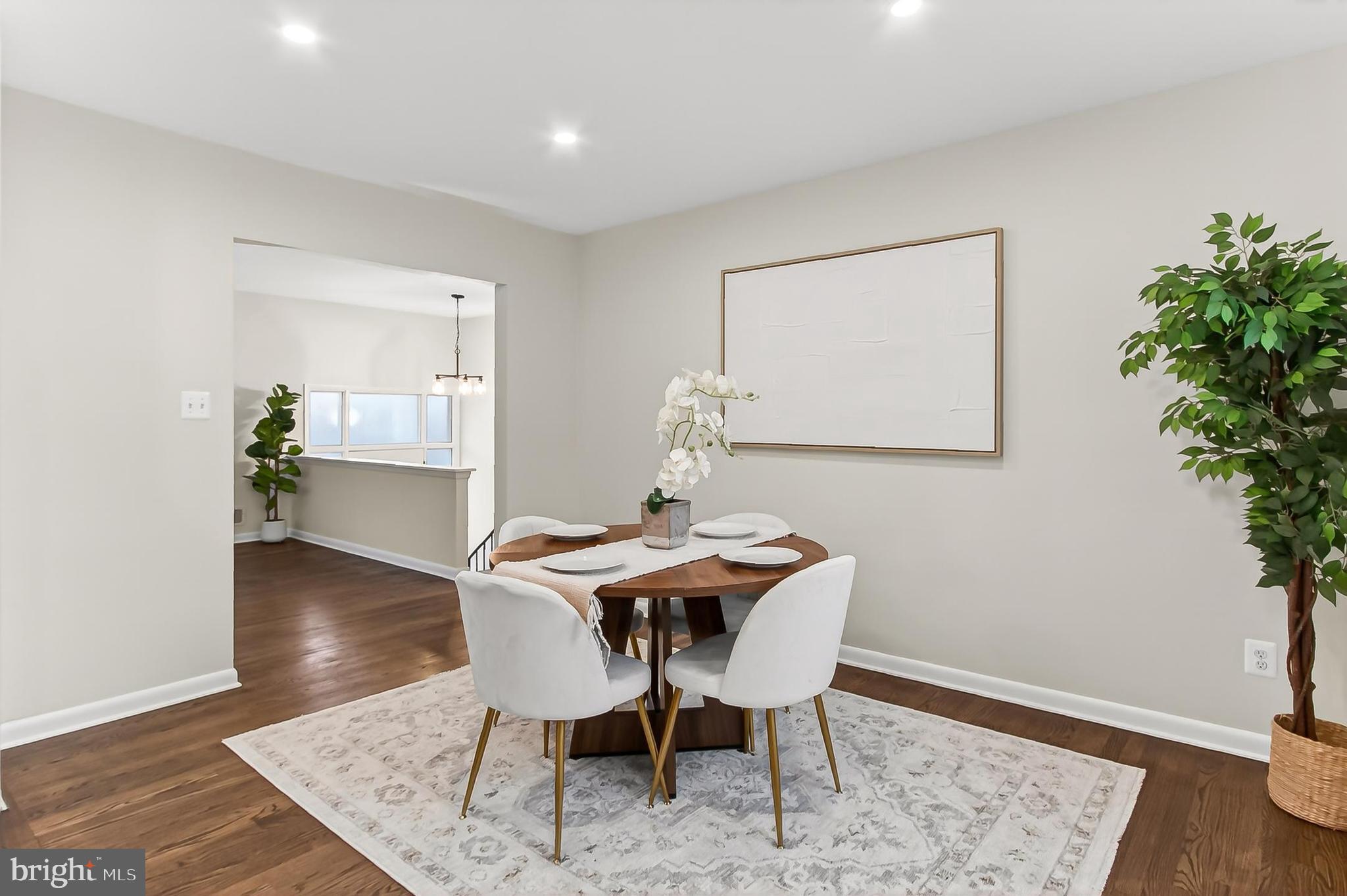 400 N MADISON STREET