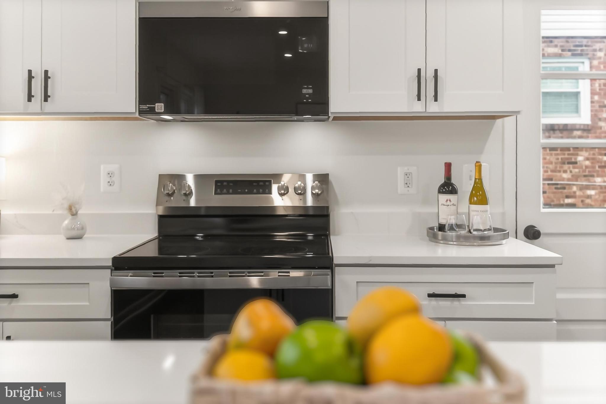 400 N MADISON STREET