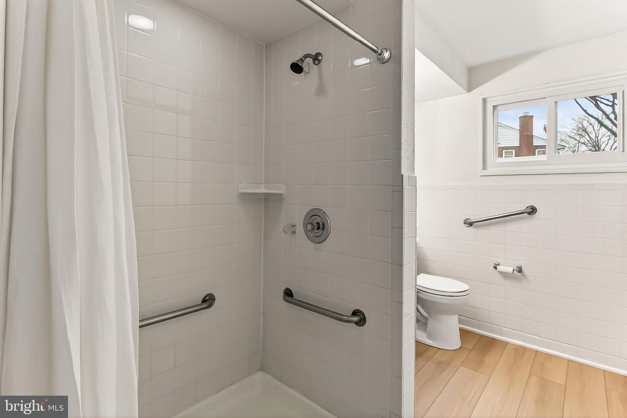 400 N MADISON STREET