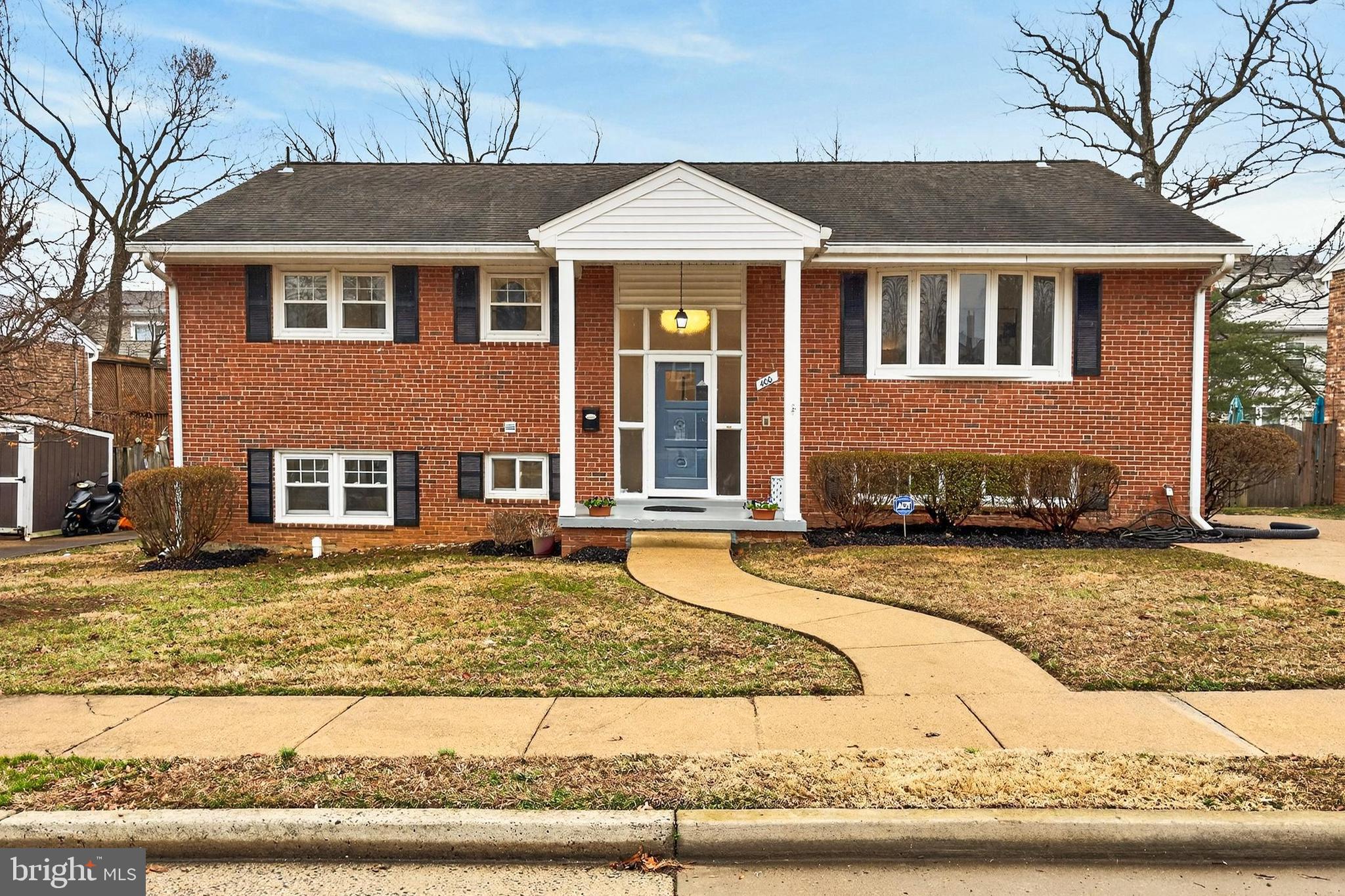 400 N MADISON STREET