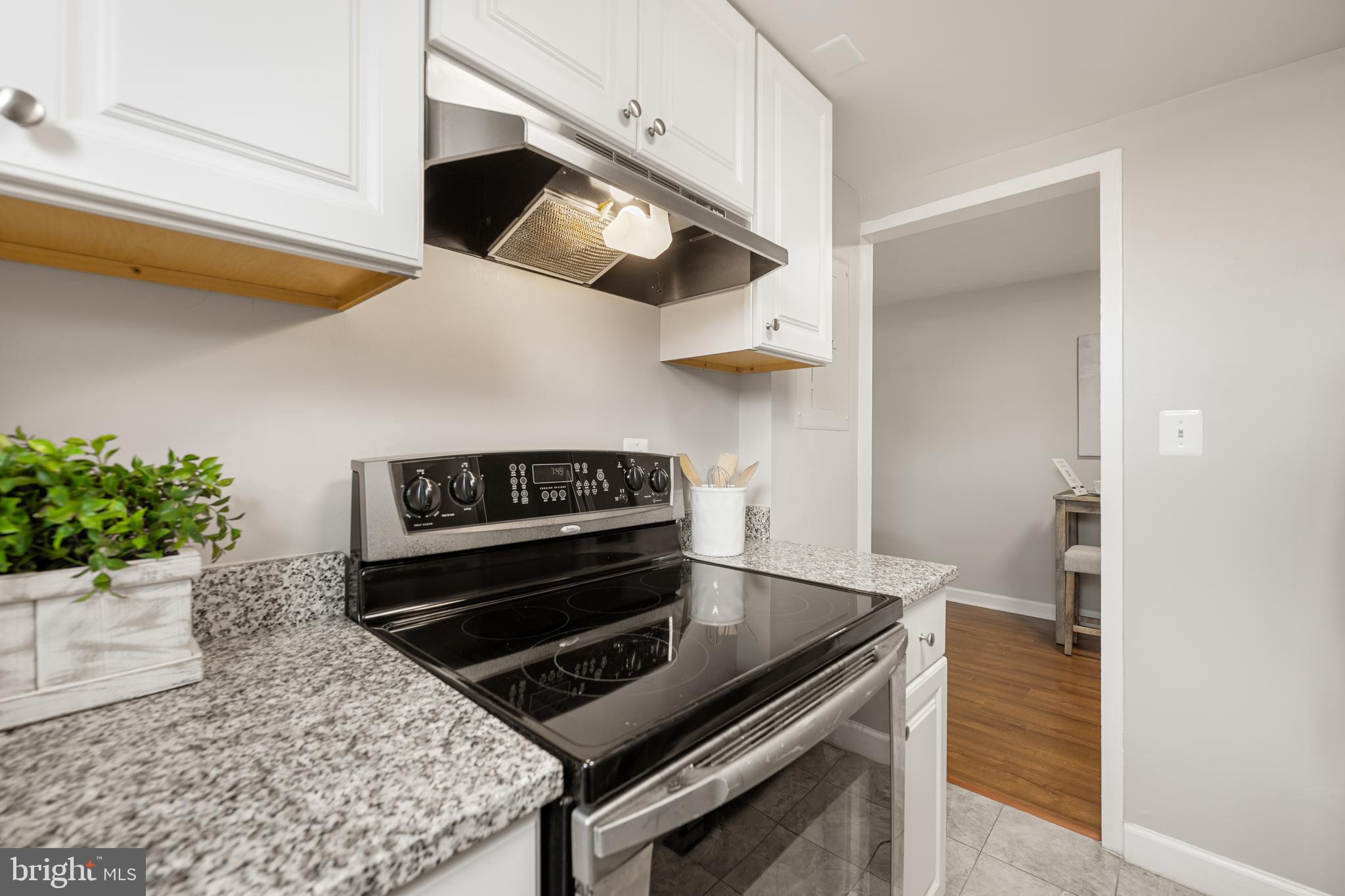 2030 N WOODROW STREET 1