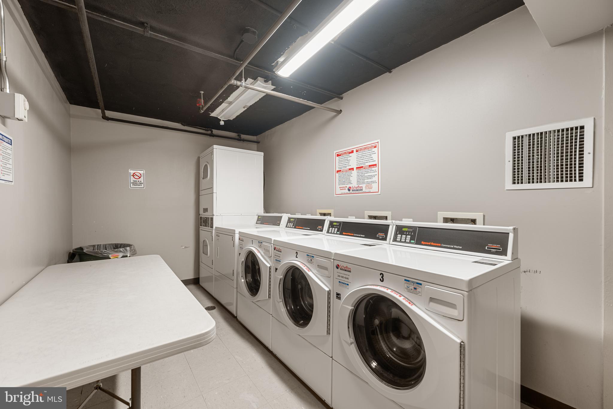 2030 N WOODROW STREET 1