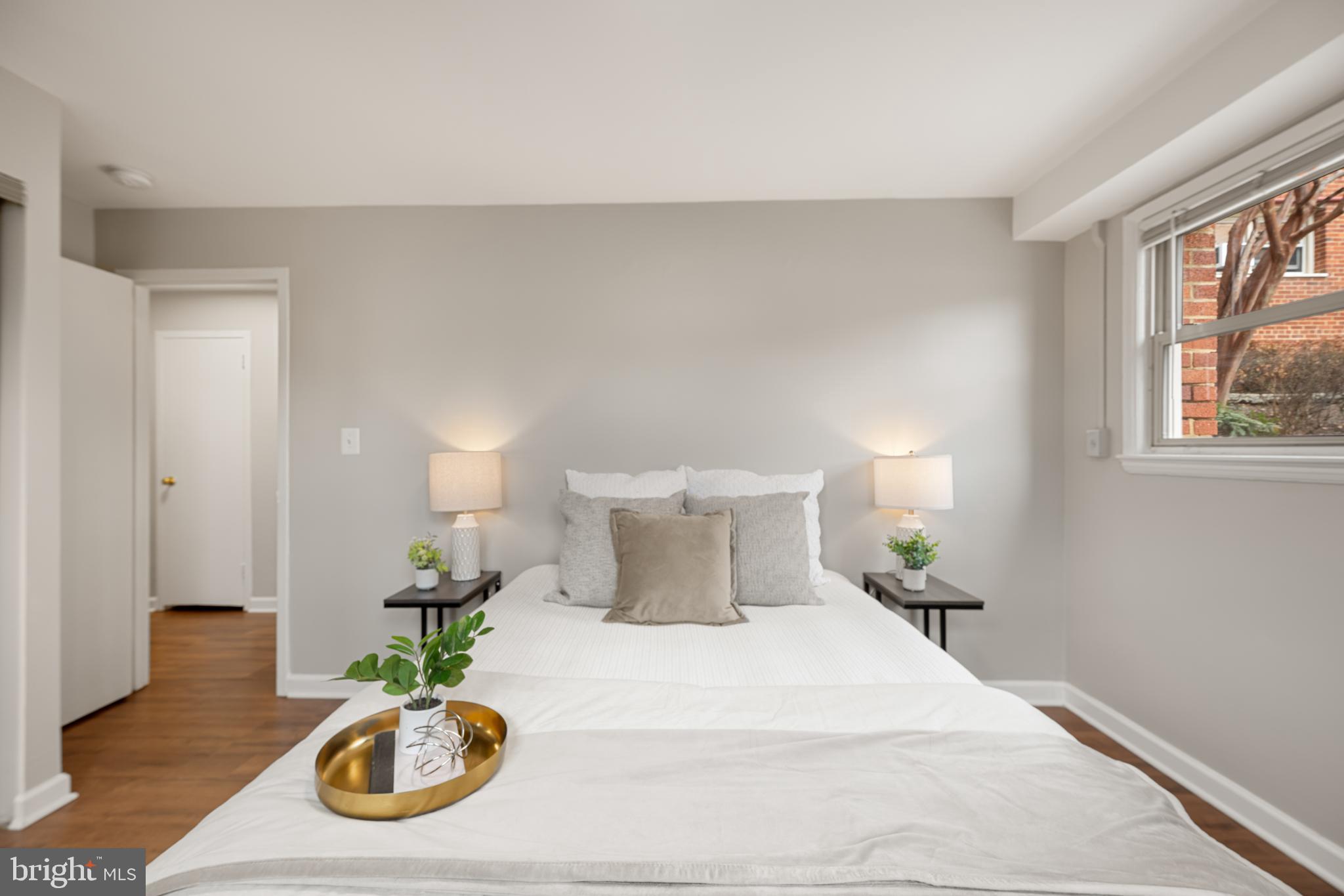 2030 N WOODROW STREET 1