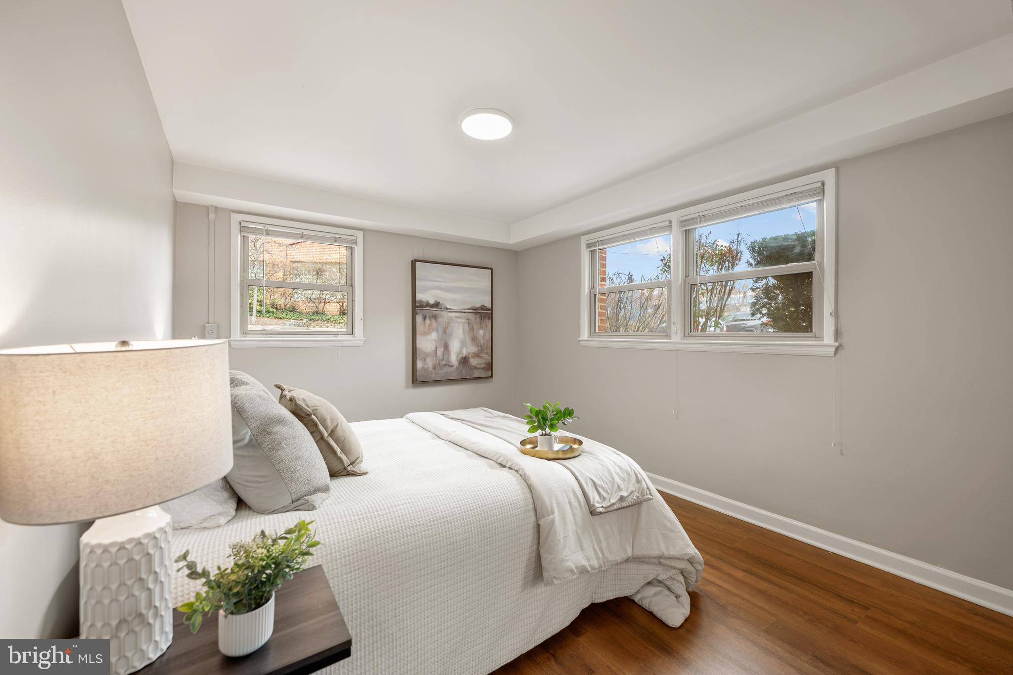 2030 N WOODROW STREET 1