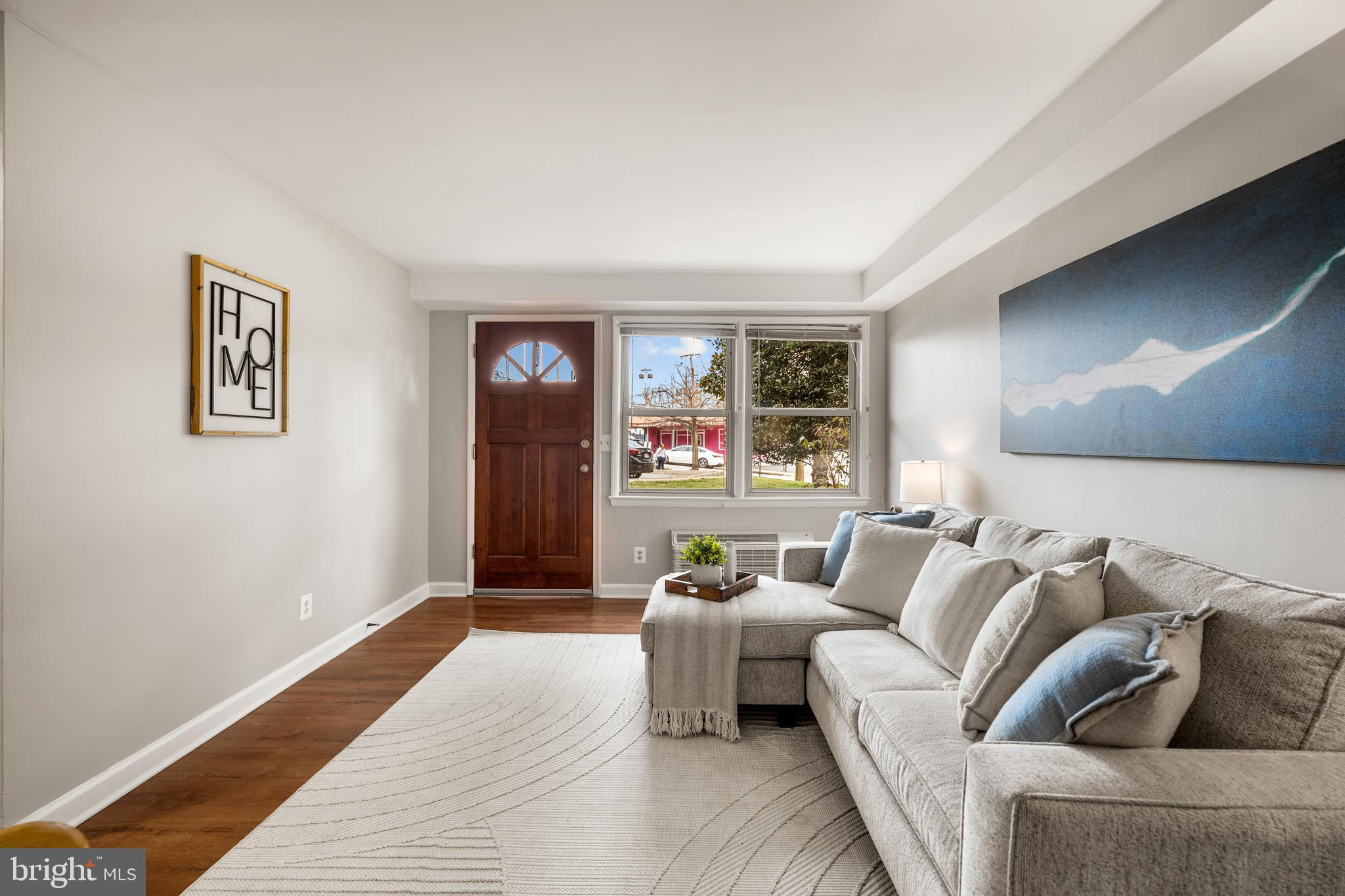 2030 N WOODROW STREET 1