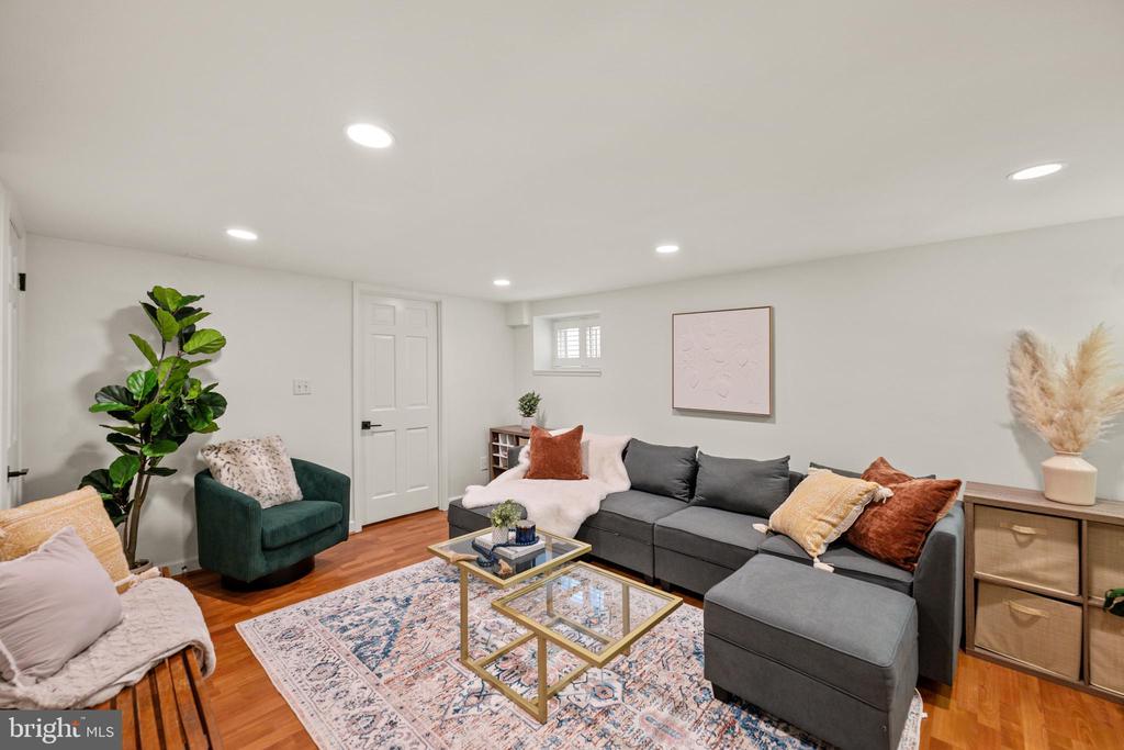 4686 34TH STREET S