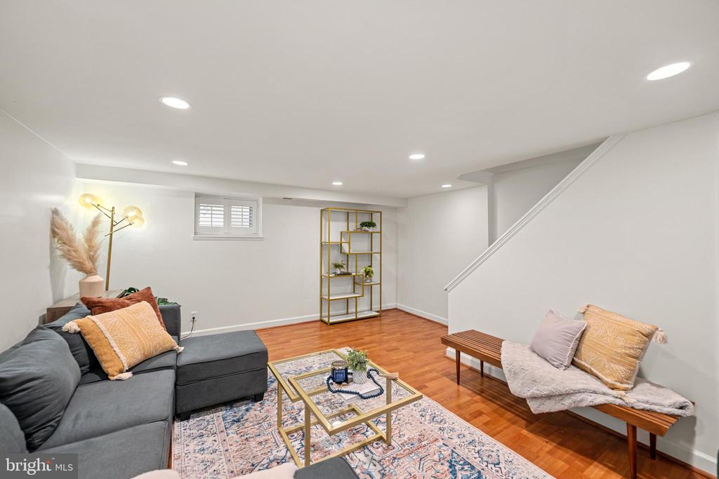 4686 34TH STREET S