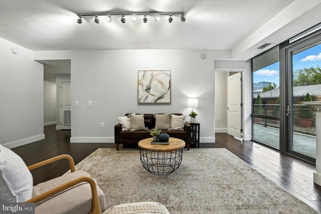 2001 15TH STREET N Unit: 111