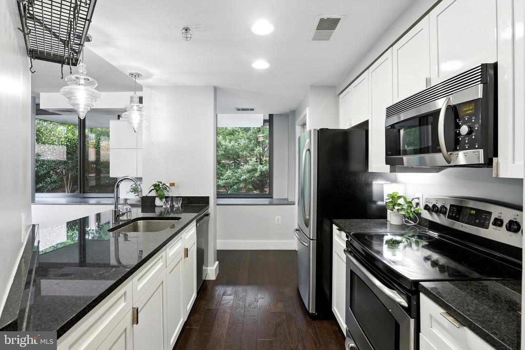 2001 15TH STREET N Unit: 111