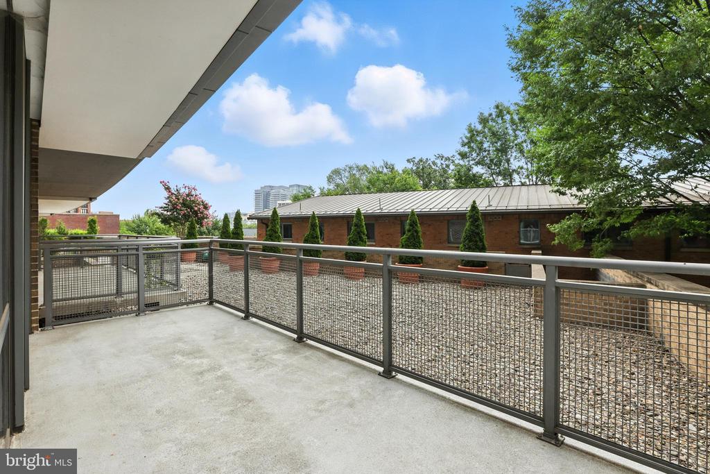 2001 15TH STREET N Unit: 111