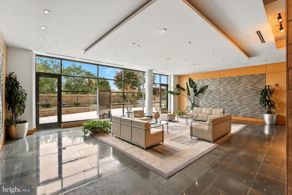 2001 15TH STREET N Unit: 111