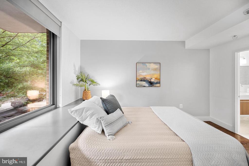 2001 15TH STREET N Unit: 111