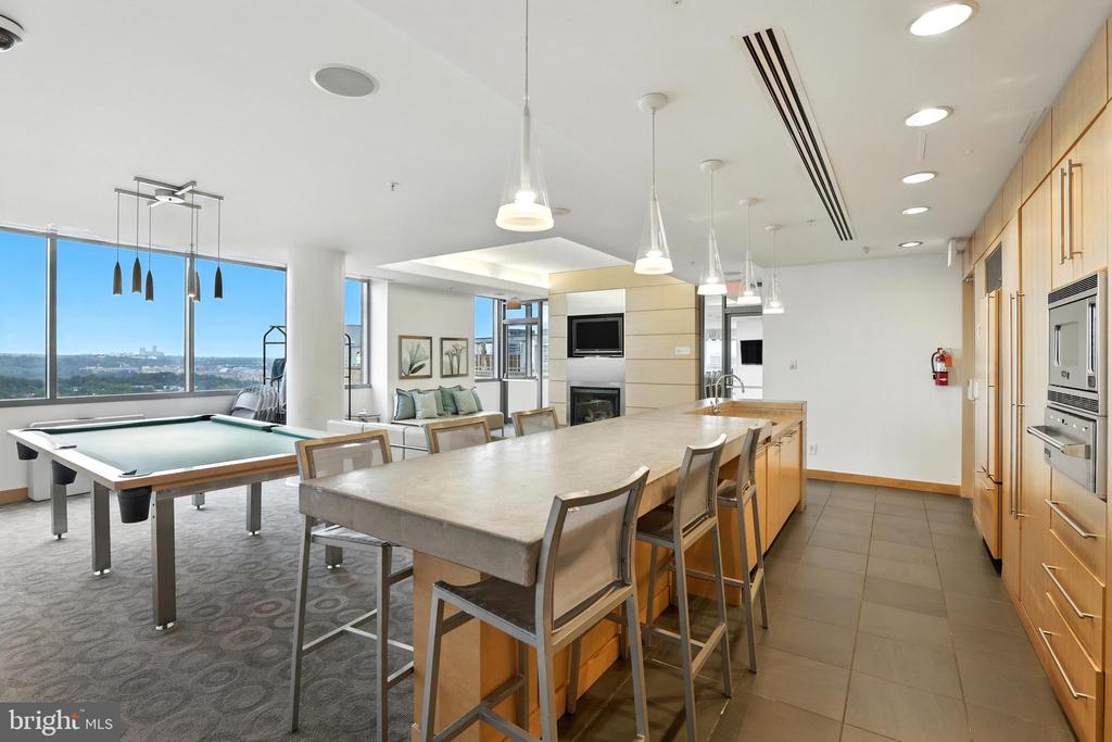 2001 15TH STREET N Unit: 111