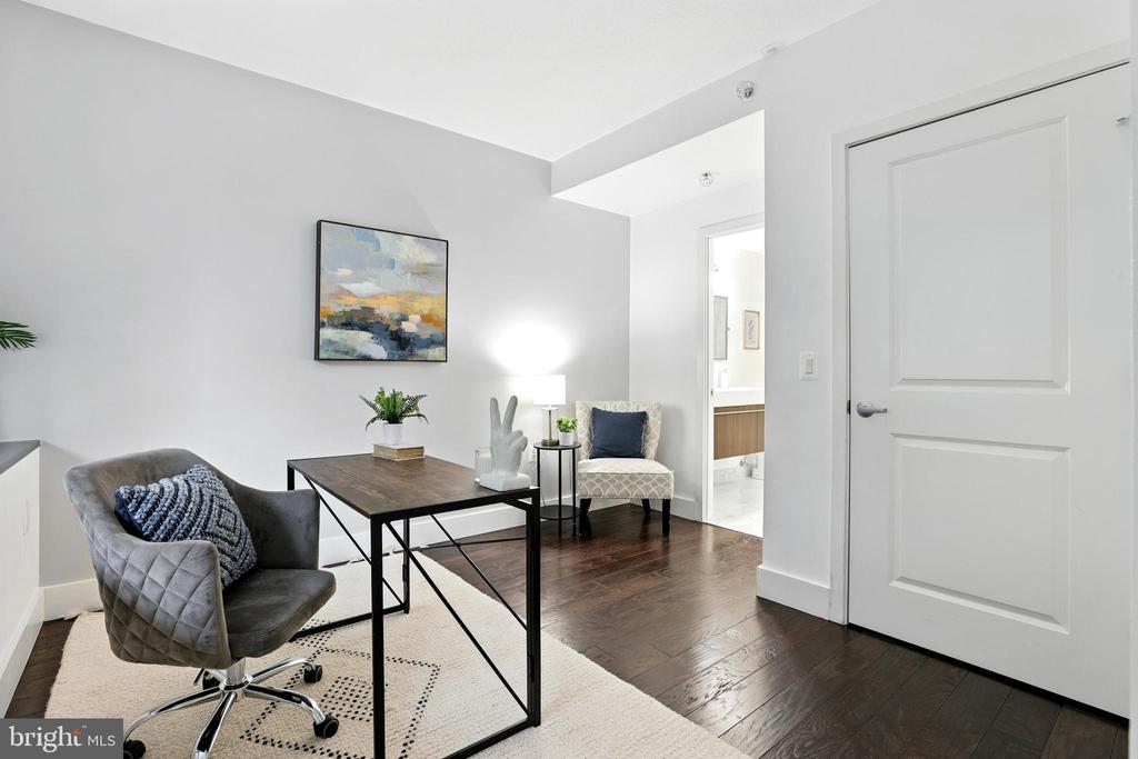 2001 15TH STREET N Unit: 111
