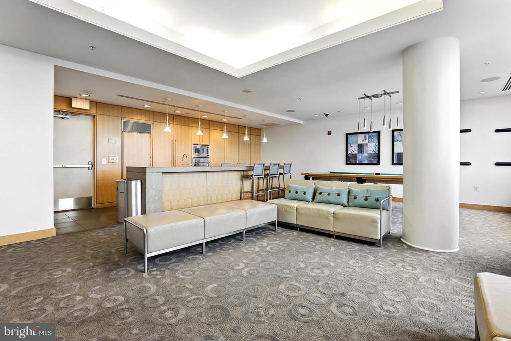 2001 15TH STREET N Unit: 111