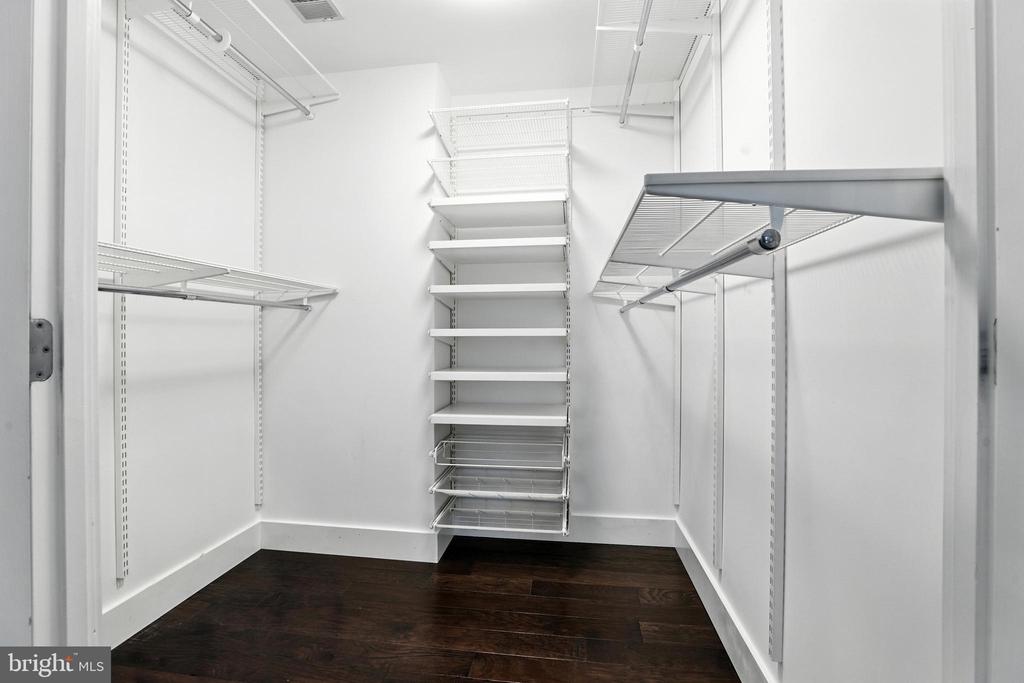 2001 15TH STREET N Unit: 111