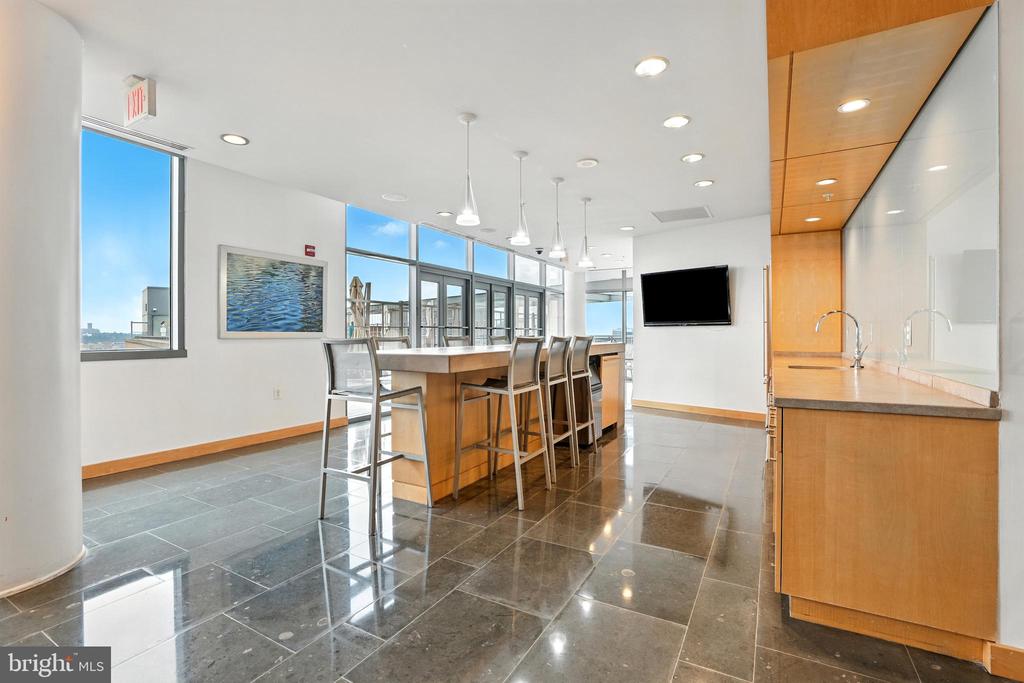 2001 15TH STREET N Unit: 111