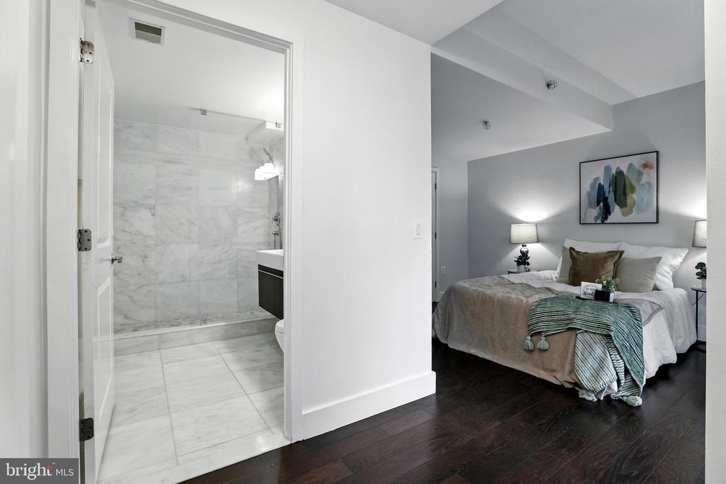 2001 15TH STREET N Unit: 111